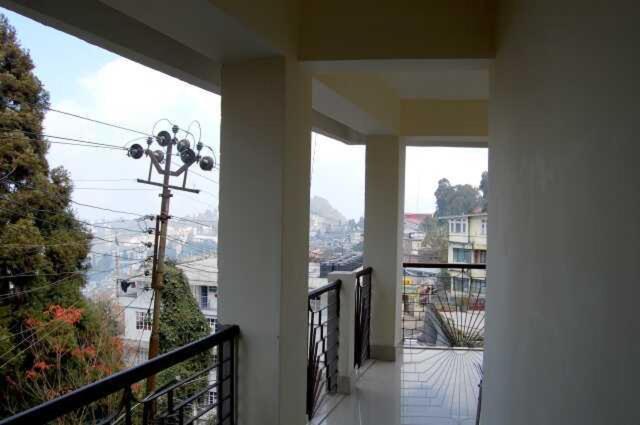 Broadway Hotel Darjeeling  Eksteriør billede